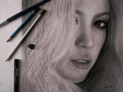 Bức tranh Vẹn vẽ thần tượng là ca sỹ Shakira