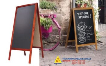 Bảng menu gỗ 2 mặt đứng ROMANA - VPP Ba Nhất